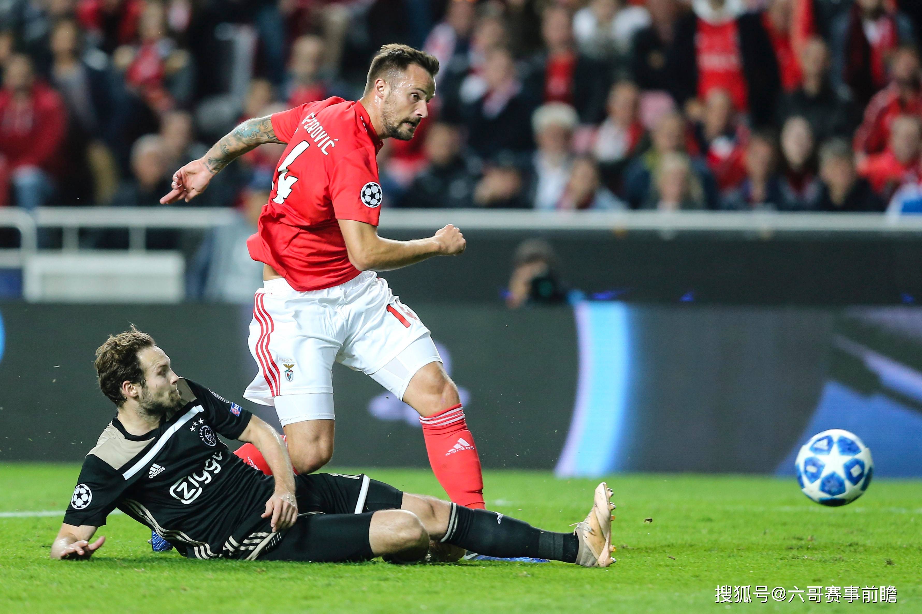 爱游戏手机版本菲卡迎西甲关键赛,加时末段绝杀压哨,赛场秩序良好,轮换策略成焦点的简单介绍