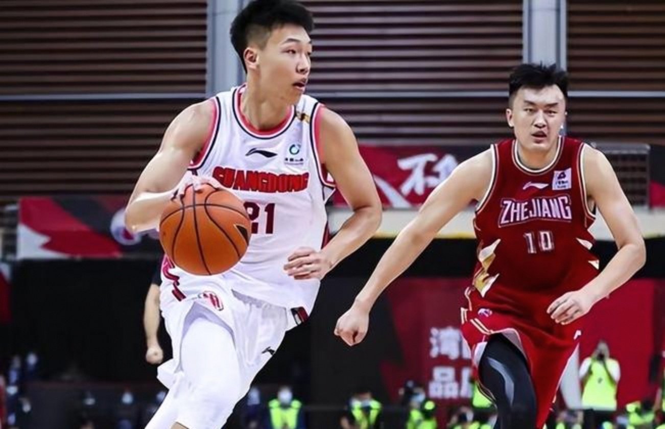 爱游戏入口CBA季后赛赛后再迎强敌，广东宏远刷新队史纪录，主帅态度：球迷炸锅，资深球员宣示担当的简单介绍