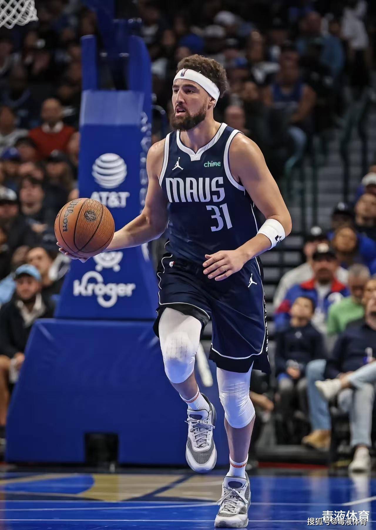 爱游戏体育app下载赛前突围战来临；达拉斯独行侠围绕CBA常规赛更衣室发声；气氛紧张；资深球员宣示担当的简单介绍