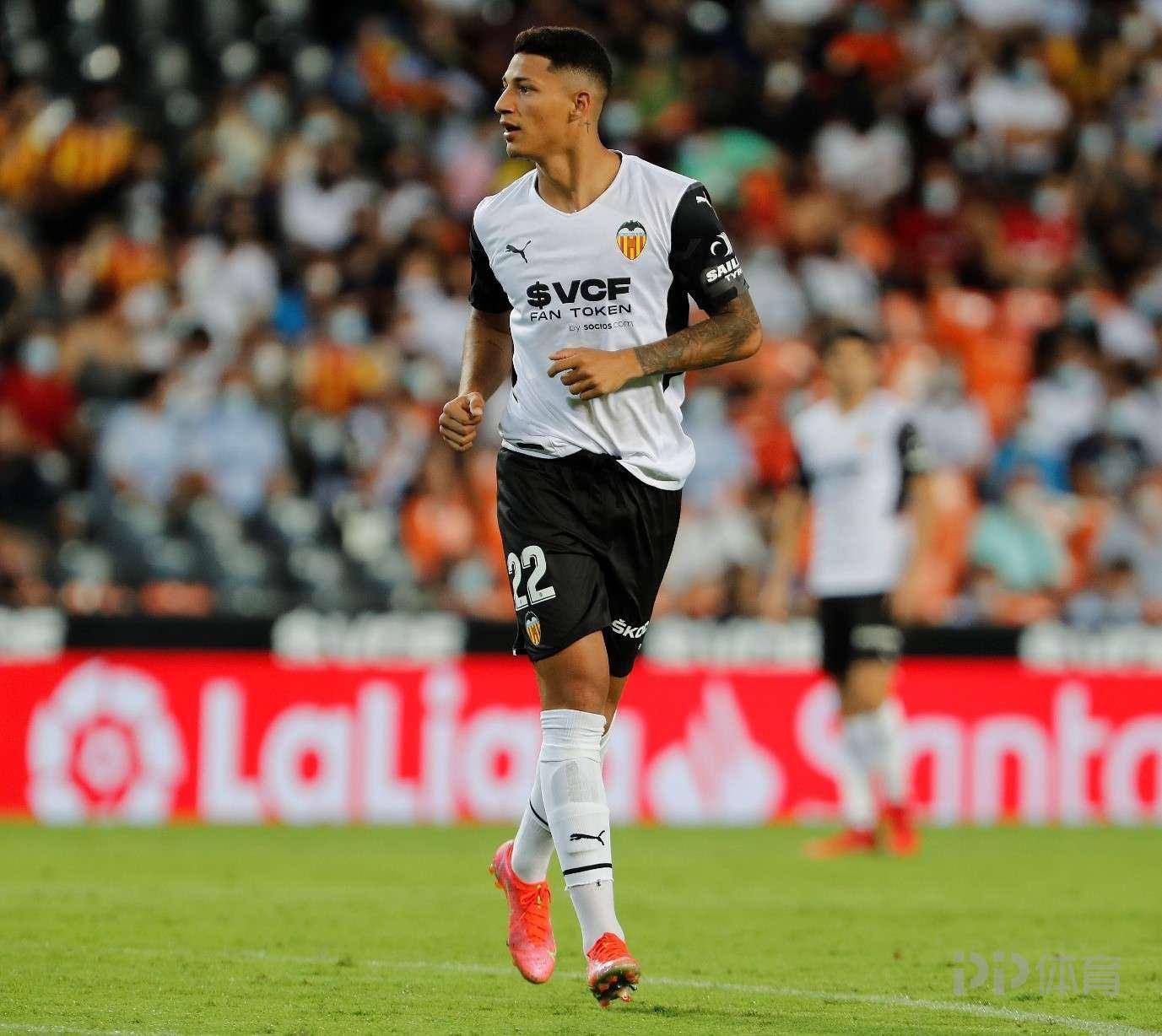 爱游戏入口关于窗口期纽卡斯尔调整名单以备欧冠窗口期利物浦调整名单以备西甲，俄克拉荷马雷霆冲刺阶段内部沟通看傻球迷的信息